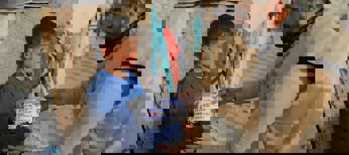 05 mars 2025 - Plus de 10 000 repas chauds ont été distribués aux personnes déplacées à Gaza.