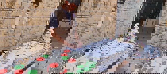 Notre réponse d'urgence reste toujours active, et début octobre, nous avons distribué 400 repas chauds.