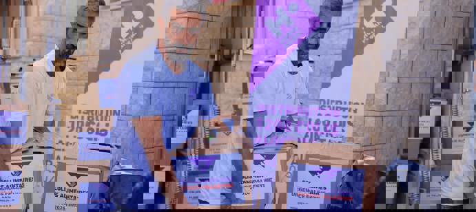 Chaque colis alimentaire distribué est une bouée de sauvetage pour les Gazaouis. Dans une région dévastée par le conflit, ces colis sont plus qu’un simple soutien matériel, ils symbolisent l'espoir et la solidarité internationale.