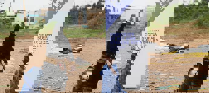 Au Soudan, des familles déplacées de force en raison du conflit vivent sans ressources, particulièrement les femmes privées de moyens de subsistance. Human Appeal a distribué 100 kits d’hygiène et 373 kits de première nécessité à Khartoum pour soutenir ces familles, leur redonnant santé et espoir.