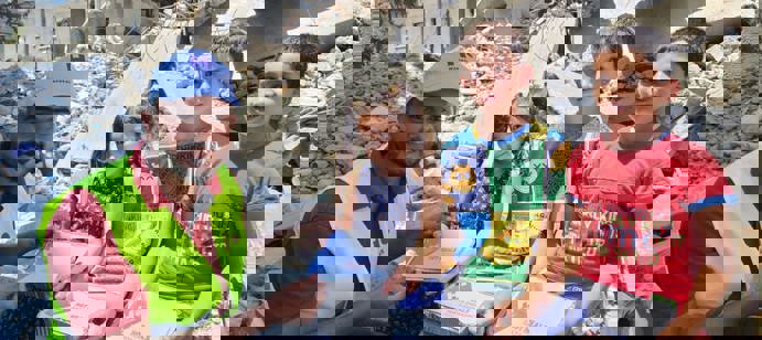 Nous nous sommes lancés l'objectif de distribuer 1 million de repas chauds à Gaza. Nous sommes déjà à 759 302 repas offerts.