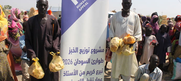 Dans le camp Al-Karama 9 à Damazin au Soudan, Human Appeal distribue chaque jour des repas chauds et du pain à 500 foyers déplacés et retournés du Soudan du Sud, avec déjà 39 000 repas chauds et plus de 234 000 pains distribués pour soutenir les familles les plus vulnérables.