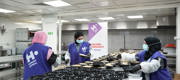 Le 12 juillet 2026, à Saïda au Liban, Human Appeal a distribué 1 300 repas chauds à 1 300 personnes issues de 537 familles déplacées et vulnérables, leur apportant une aide alimentaire essentielle dans trois centres d’hébergement d’urgence.