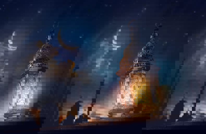 Image croissant lune ramadan