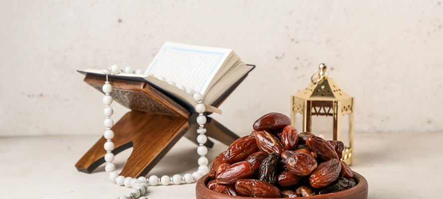 Guide pratique pour lire le Coran en entier pendant le Ramadan 2024