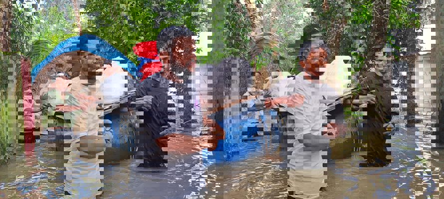 Inondations au Bangladesh, 20 morts et 300 000 déplacés