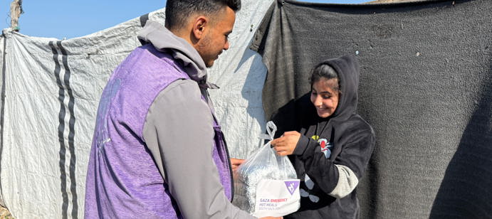 06 janvier 2026 - Nous avons distribué 18 000 repas chauds du Nord au Sud de Gaza.